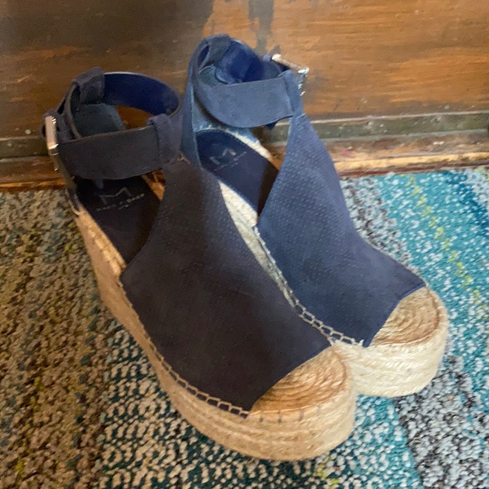 Marc Fisher platform suede 6